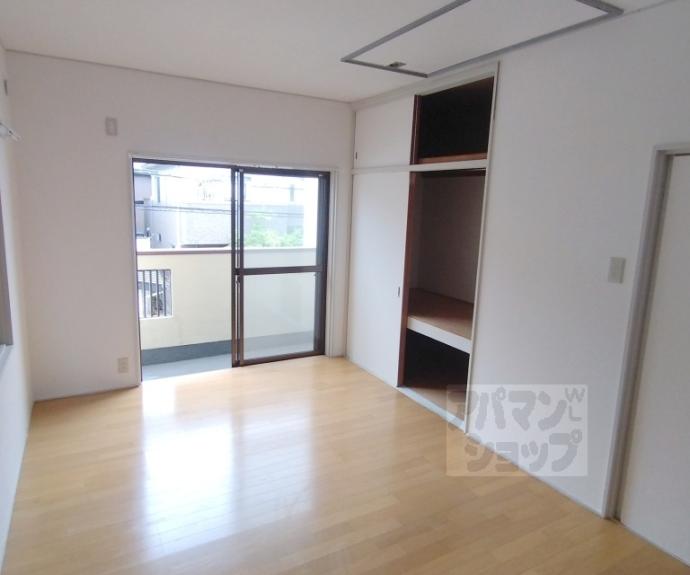 【厨子奥長通貸家】