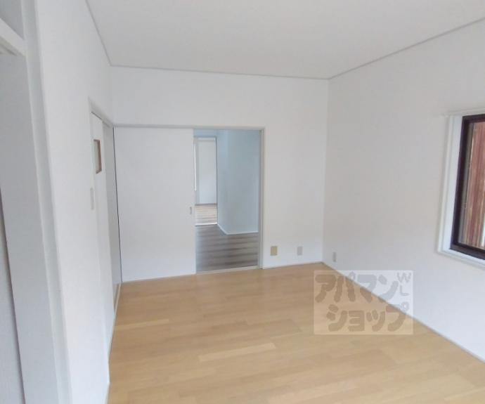 【厨子奥長通貸家】