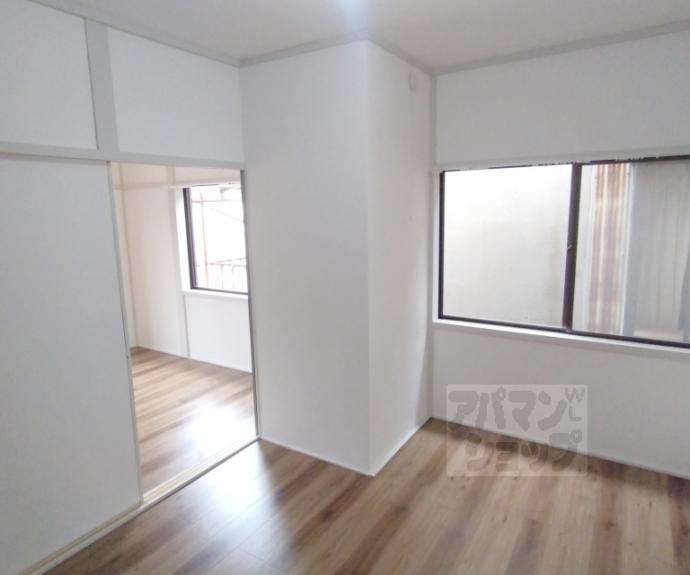 【厨子奥長通貸家】