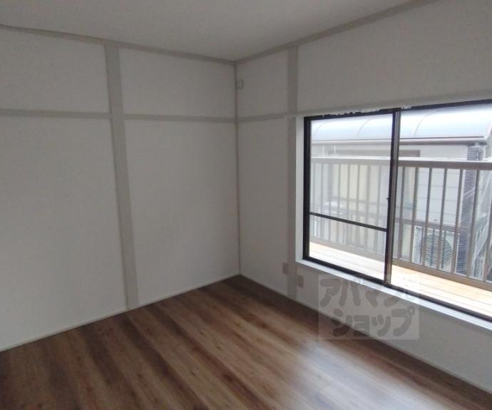 【厨子奥長通貸家】