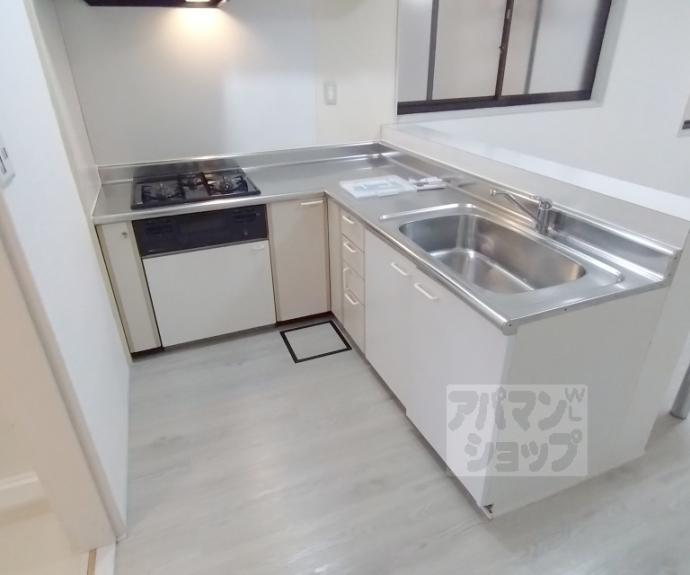 【厨子奥長通貸家】