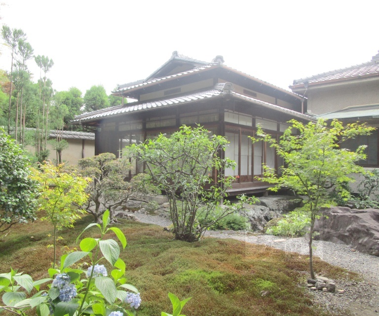 平野鳥居前町８４－１貸家