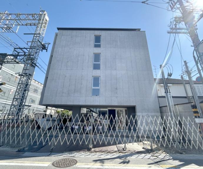 【ソフィア墨染駅前】間取
