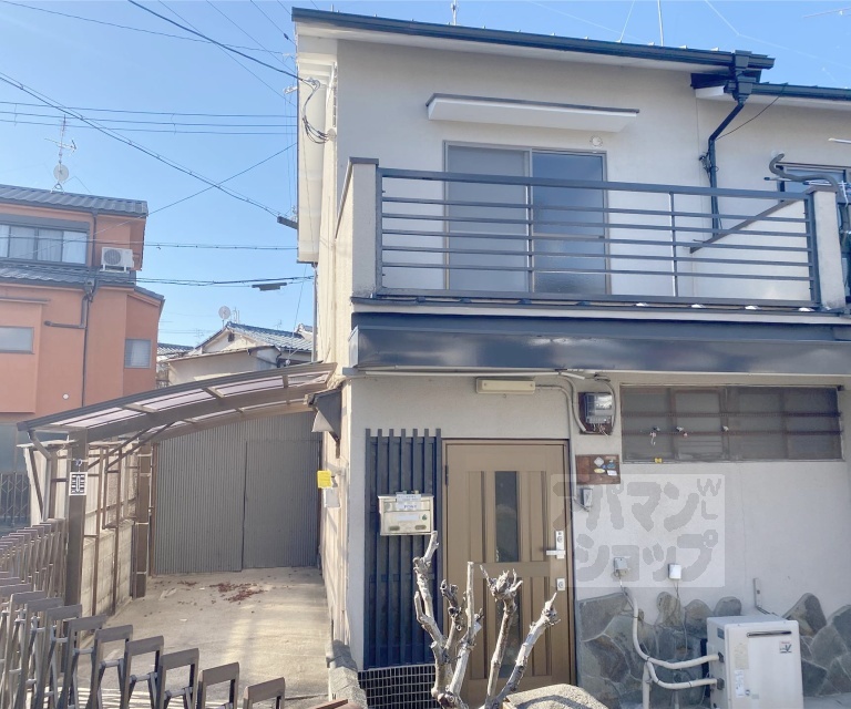 梅津罧原町貸家　東から１軒目