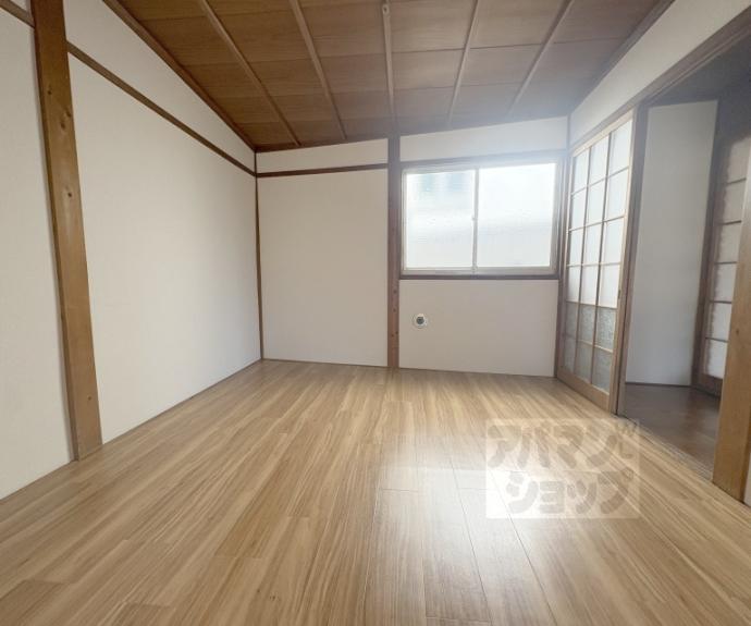 【西京極南方町３３貸家Ｅａｓｔ】間取