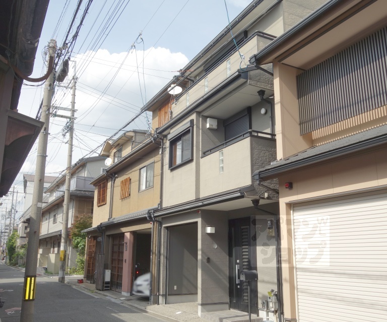 下京区東松屋町８３５－２貸家