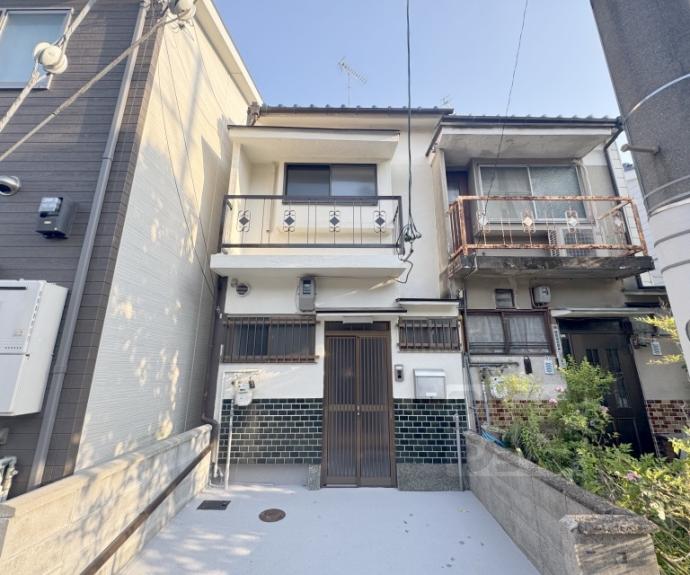 【イースト醍醐南里　十三番館】間取