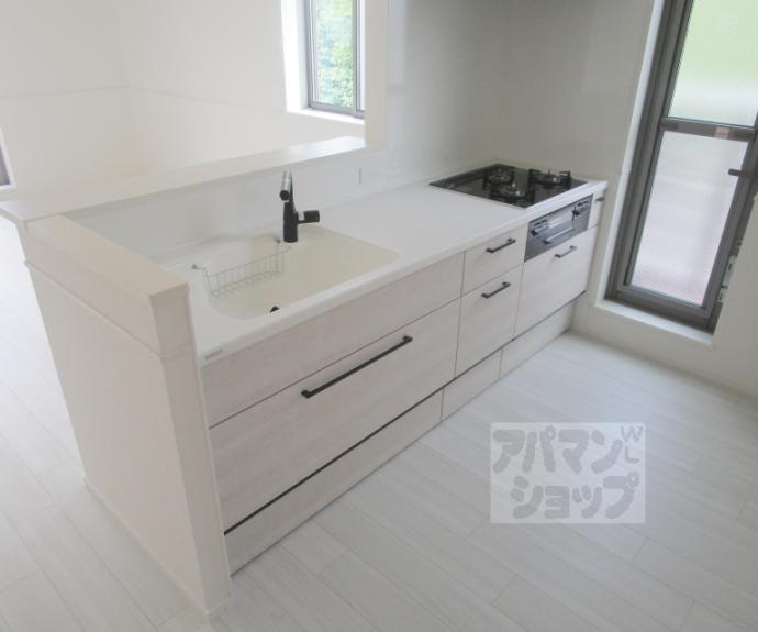 【HEBEL MAISON 紫野】間取