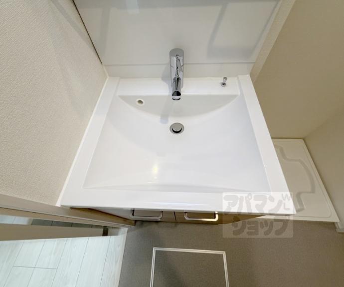 【ハーモニーテラス深草大亀谷万帖敷町】間取