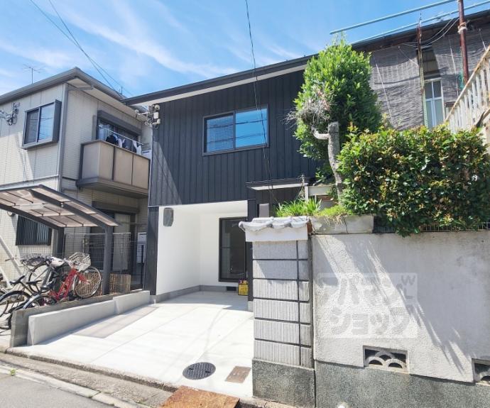 【吉田上大路町17貸家】