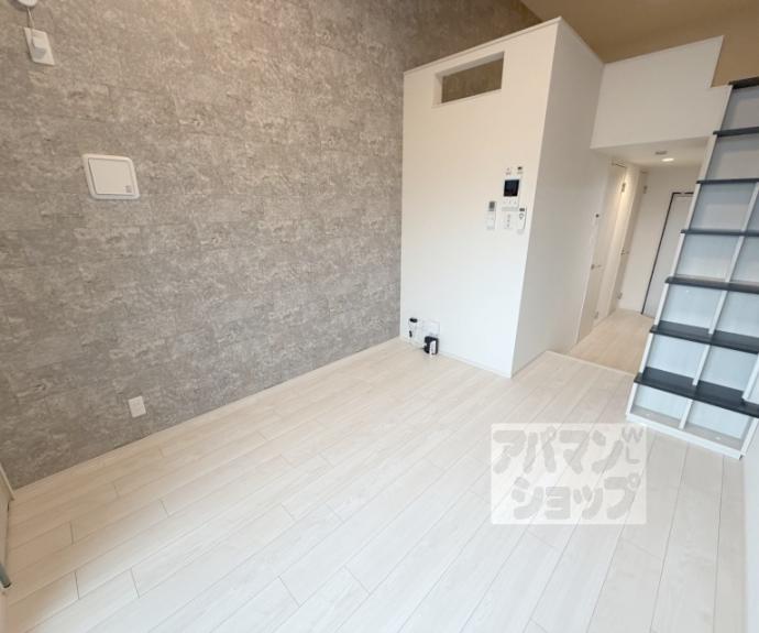 【ハーモニーテラス深草東伊達町Ⅱ】間取