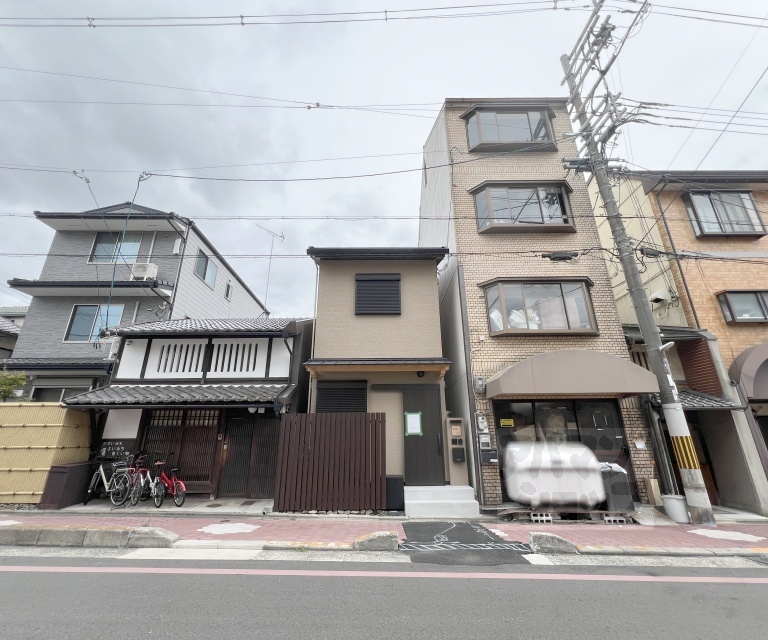 東山区三盛町貸家