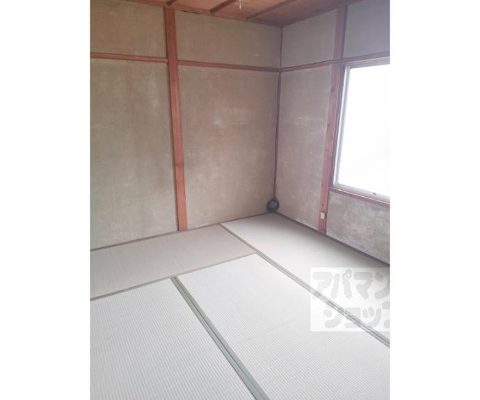 【桃山町金井戸島13-17テラスハウス】間取