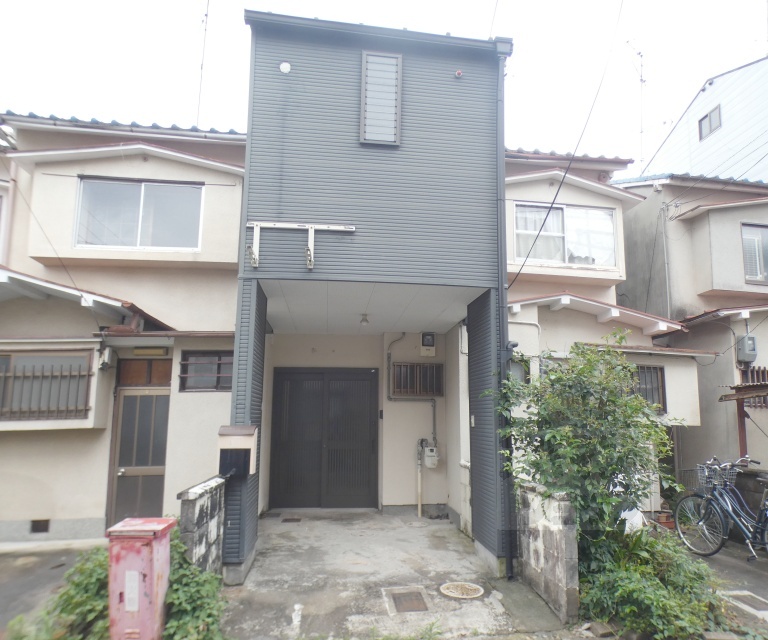 高野泉町１１－６５貸家