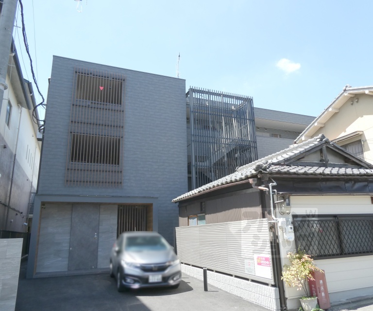 ＡＲＴ　ＣＯＵＲＴ