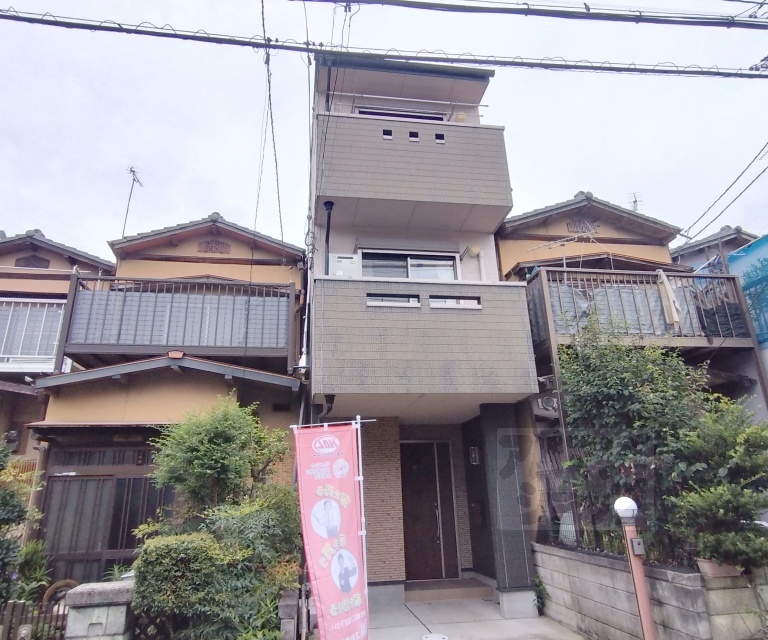 勧修寺東堂田町貸家