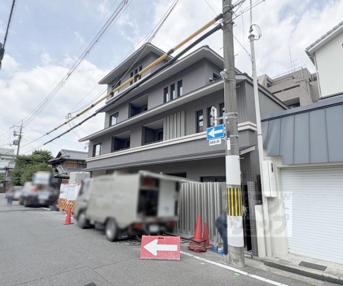 【The Residence 御車道】