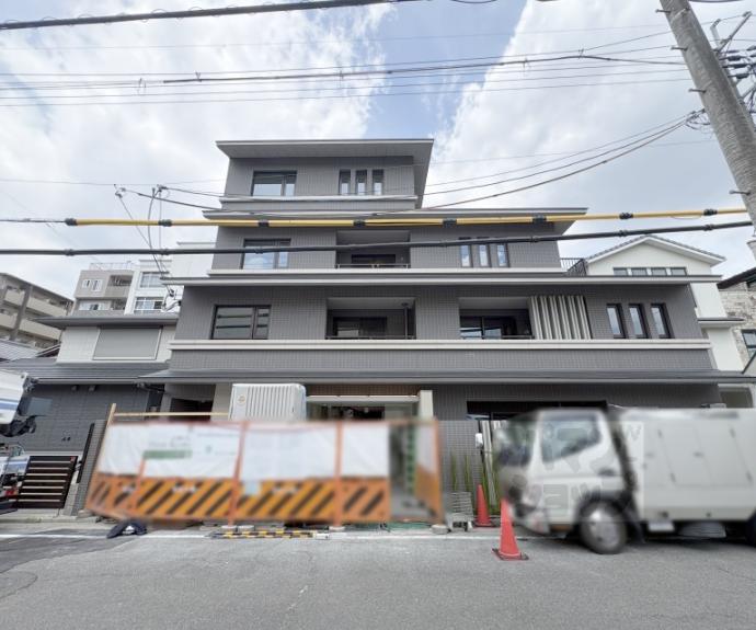 【The Residence 御車道】