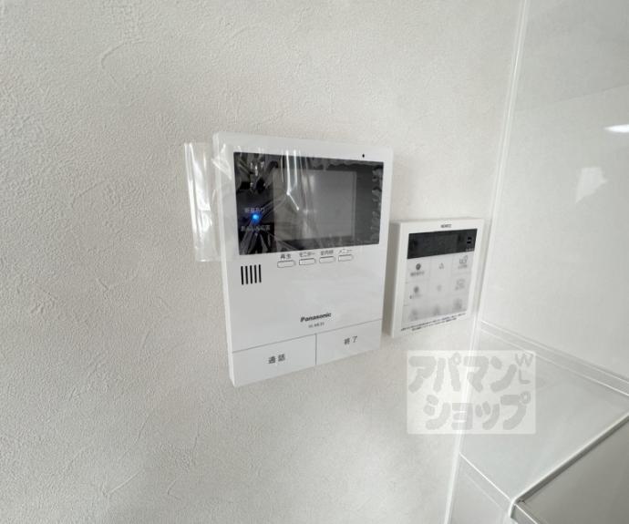 【深草中ノ島町33-58貸家】間取