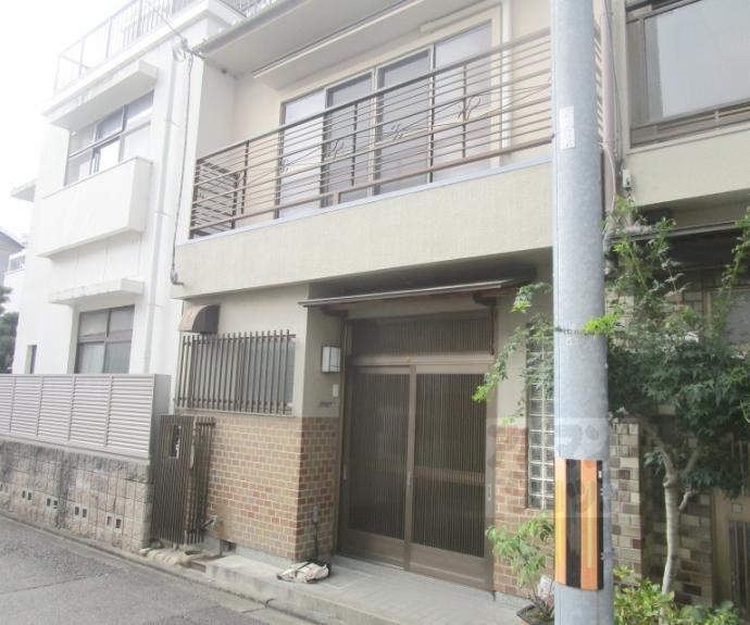【衣笠総門町25-4貸家】