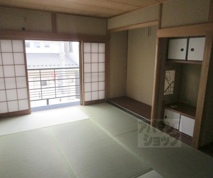 【衣笠総門町25-4貸家】