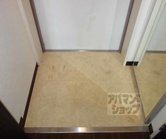 【ＤｅａｒＣｏｕｒｔ野里】間取