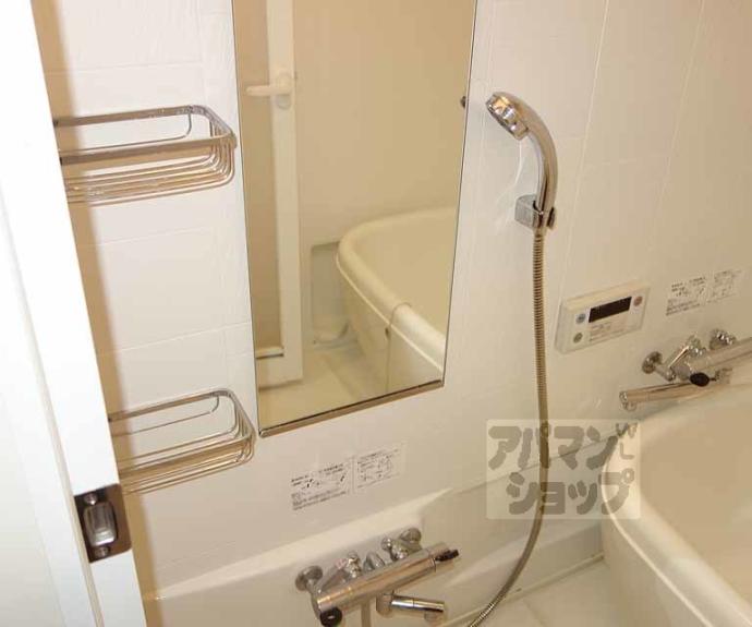 【ＤｅａｒＣｏｕｒｔ野里】間取