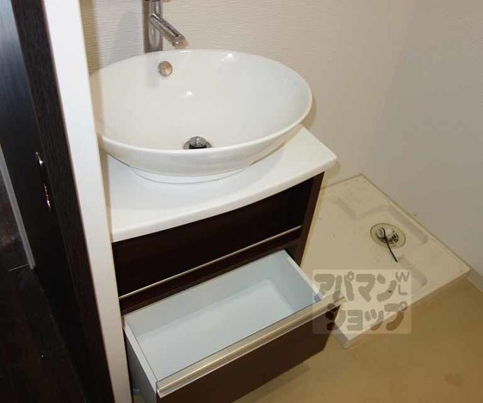 【ＤｅａｒＣｏｕｒｔ野里】間取