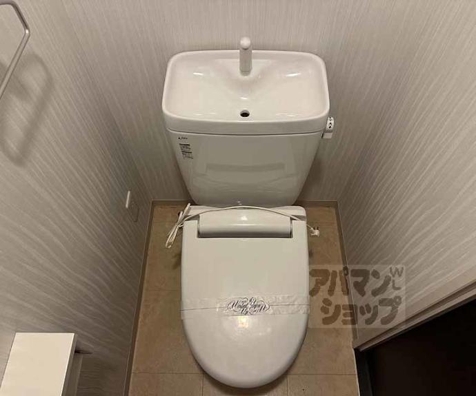 【ＤｅａｒＣｏｕｒｔ野里】間取