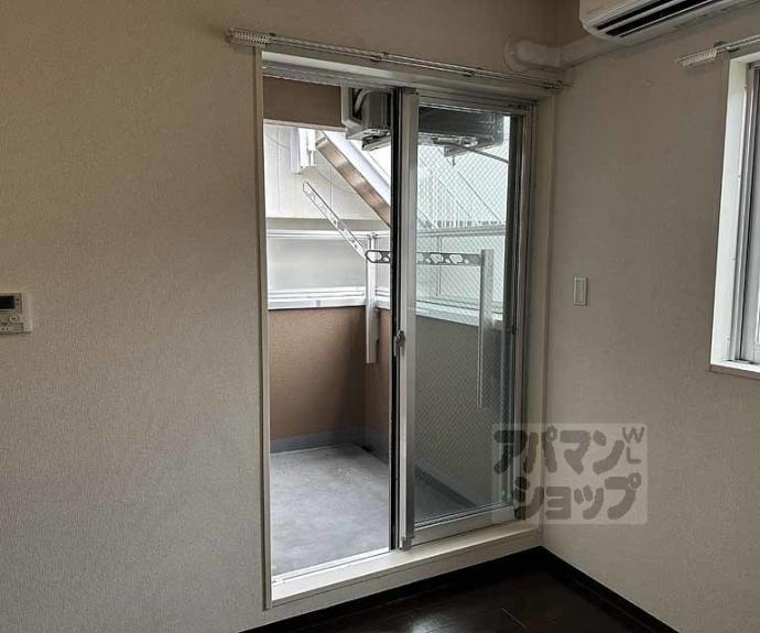 【ＤｅａｒＣｏｕｒｔ野里】間取