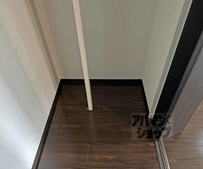 【ＤｅａｒＣｏｕｒｔ野里】間取