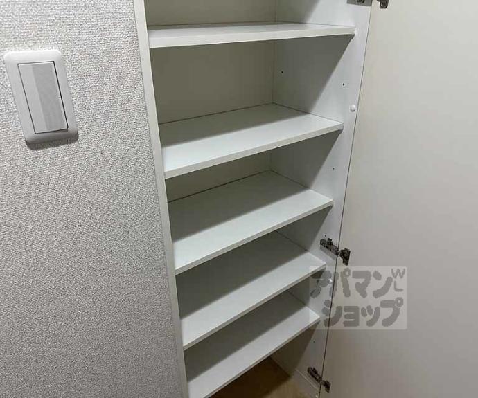 【ＤｅａｒＣｏｕｒｔ野里】間取