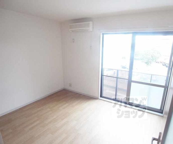 【ロザージュ西京極】間取