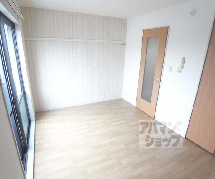 【ロザージュ西京極】間取