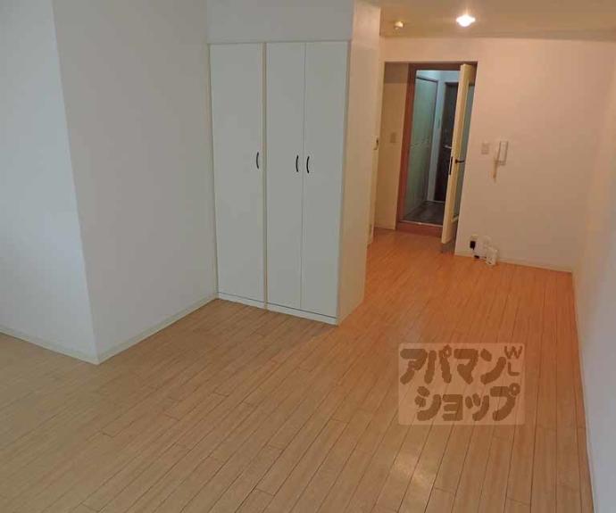 【エリーフラッツ西ノ京】間取