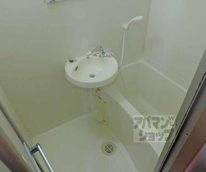 【エリーフラッツ西ノ京】間取