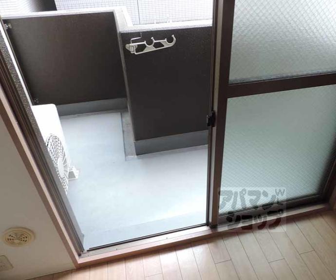 【エリーフラッツ西ノ京】間取