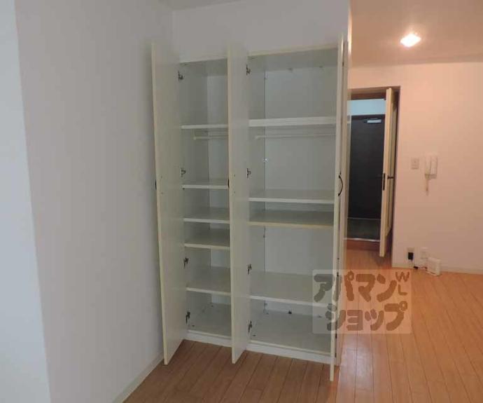 【エリーフラッツ西ノ京】間取