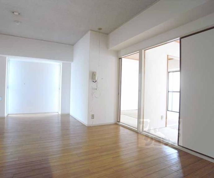 【ロイヤル室町】間取