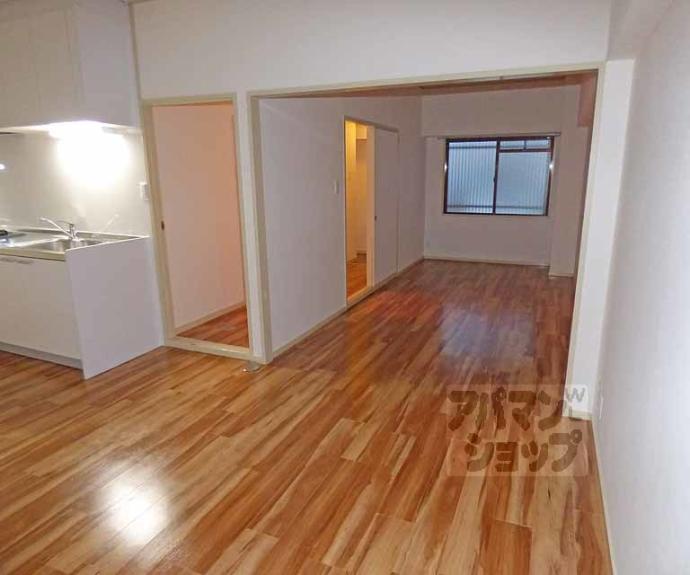 【ロイヤル室町】