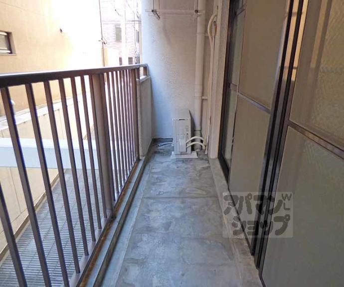 【ロイヤル室町】