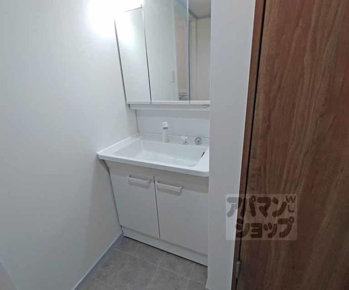 【ロイヤル室町】間取