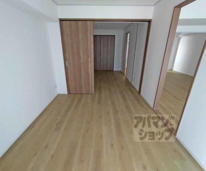 【ロイヤル室町】間取