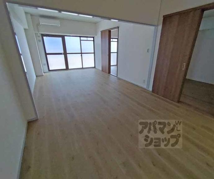 【ロイヤル室町】間取