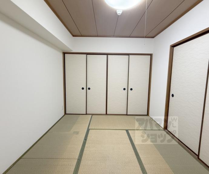 【ロイヤル室町】
