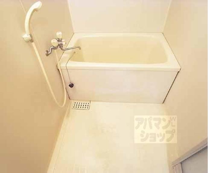 【ＣＯＭＯ　ＨＯＵＳＥ】間取