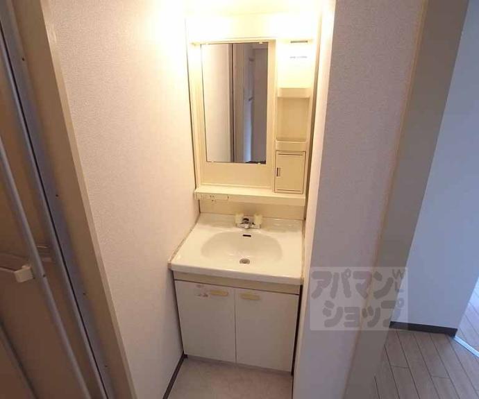 【ＣＯＭＯ　ＨＯＵＳＥ】間取