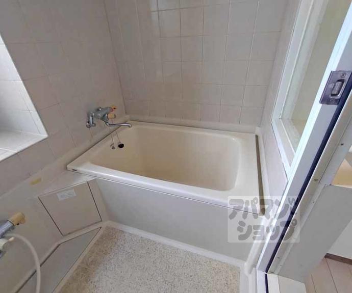 【ヴェルビュ二条城東】間取