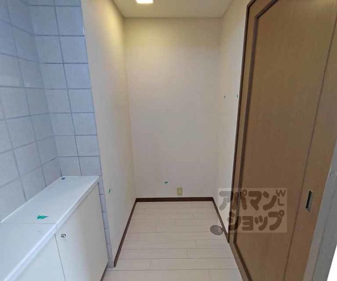 【ヴェルビュ二条城東】間取