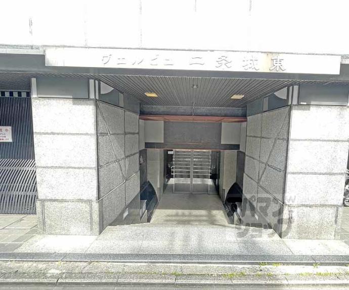 【ヴェルビュ二条城東】間取